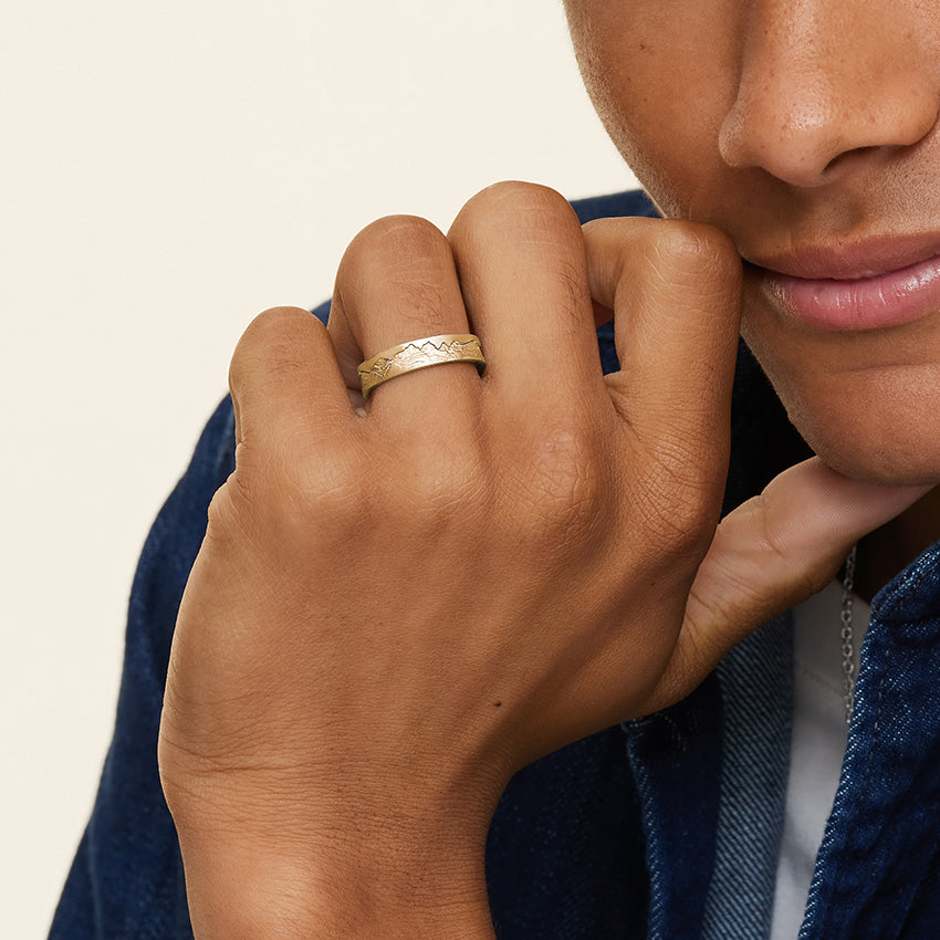 Rockies 5mm Wedding Ring in 18K Yellow Gold